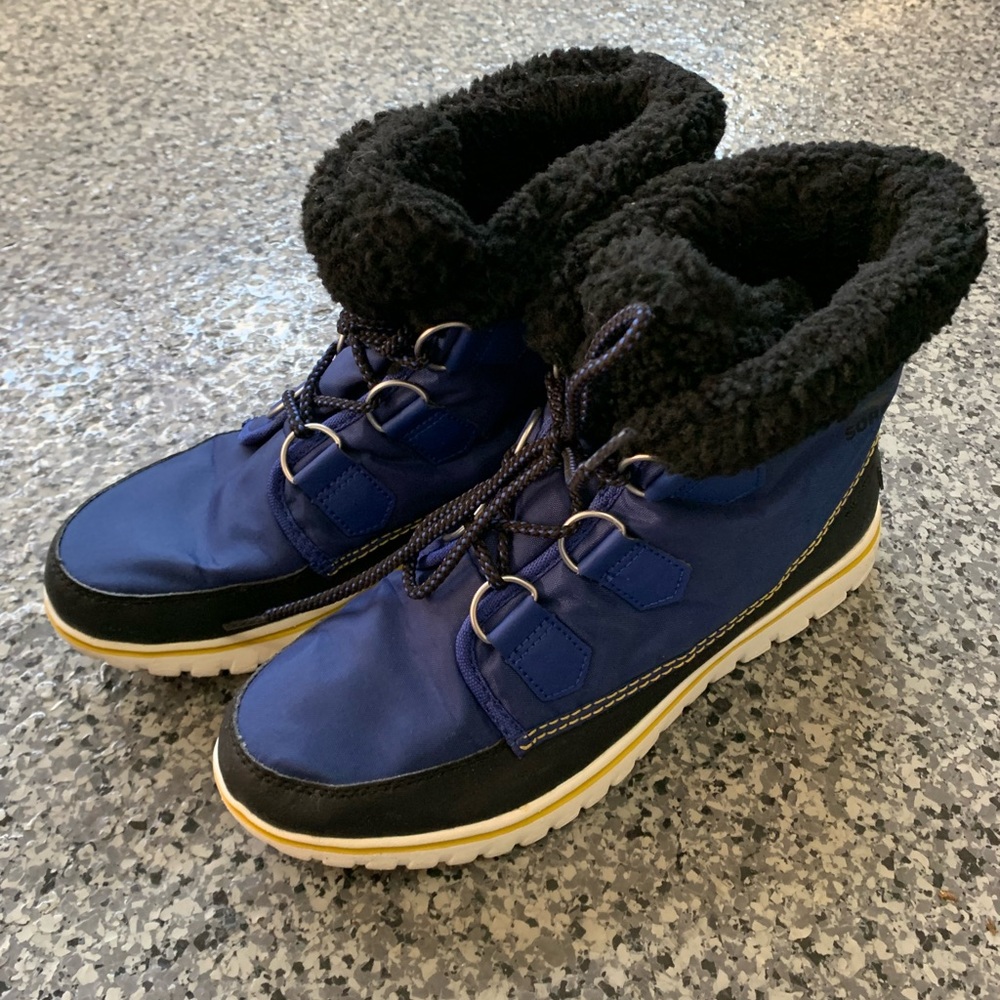 Sorel boots size 9.5